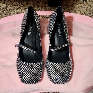 Jeffrey Campbell Heals